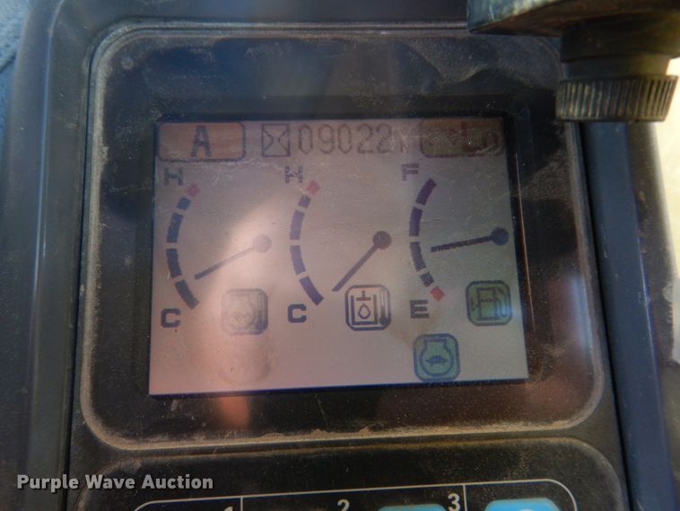 image for item DH8066 2004 Komatsu PC228USLC  excavator