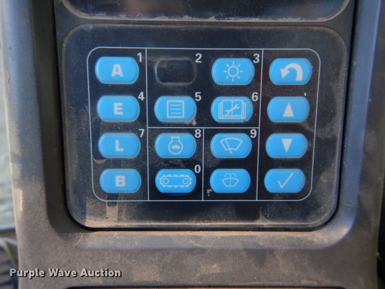 image for item DH8066 2004 Komatsu PC228USLC  excavator