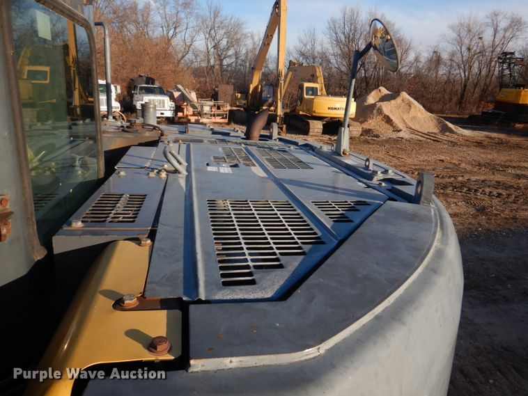 image for item DH8066 2004 Komatsu PC228USLC  excavator