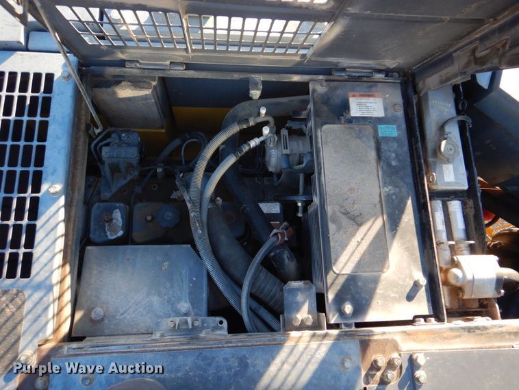 image for item DH8066 2004 Komatsu PC228USLC  excavator