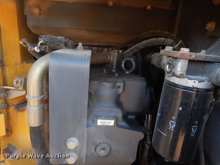 image for item DH8066 2004 Komatsu PC228USLC  excavator