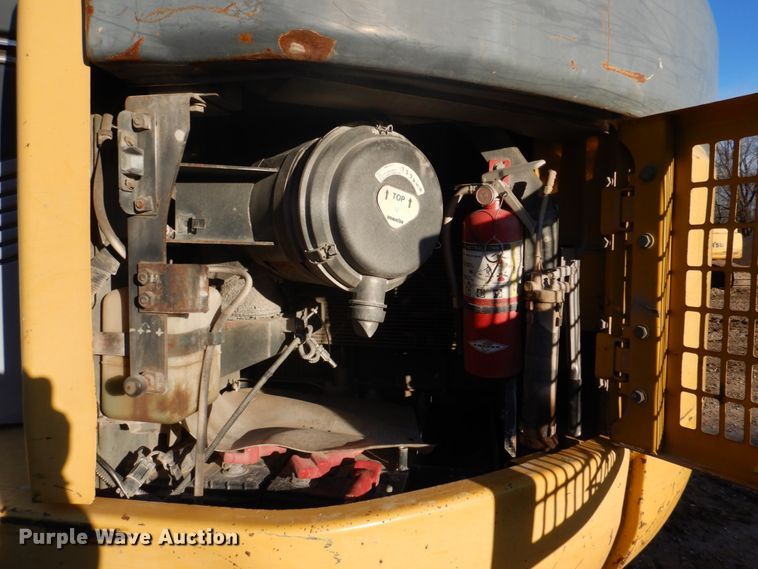 image for item DH8066 2004 Komatsu PC228USLC  excavator