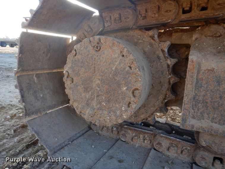 image for item DH8066 2004 Komatsu PC228USLC  excavator