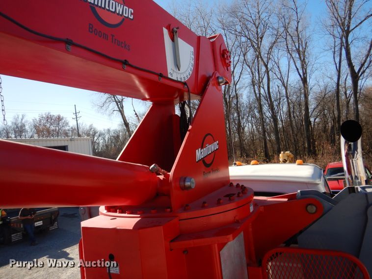 image for item DH8104 2003 Sterling LT7500  crane truck