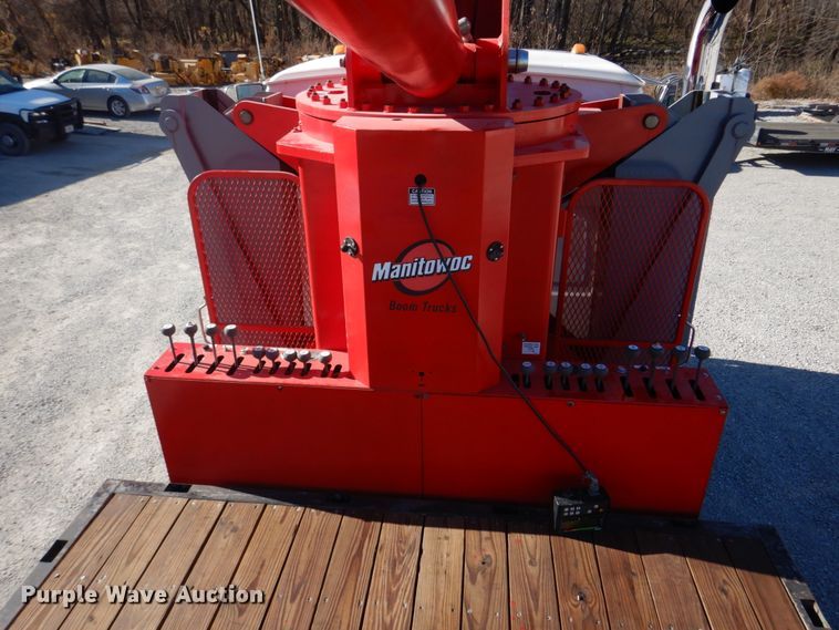 image for item DH8104 2003 Sterling LT7500  crane truck