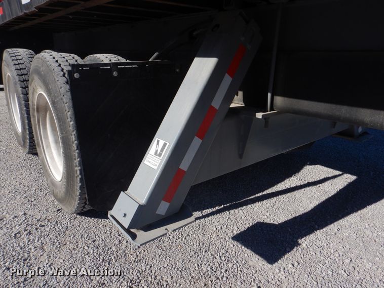 image for item DH8104 2003 Sterling LT7500  crane truck