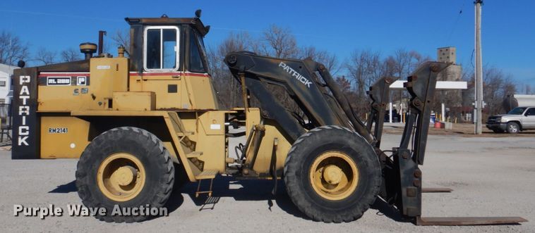 image for item DH8105 2000 Patrick RL200  forklift