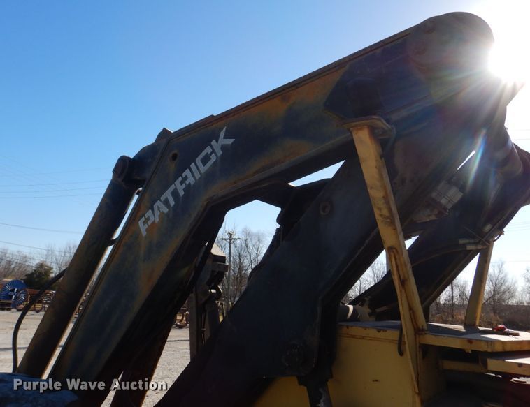 image for item DH8105 2000 Patrick RL200  forklift