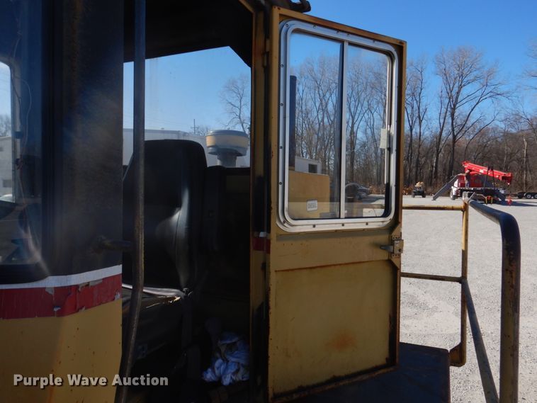 image for item DH8105 2000 Patrick RL200  forklift