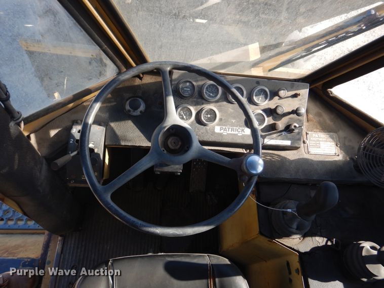 image for item DH8105 2000 Patrick RL200  forklift