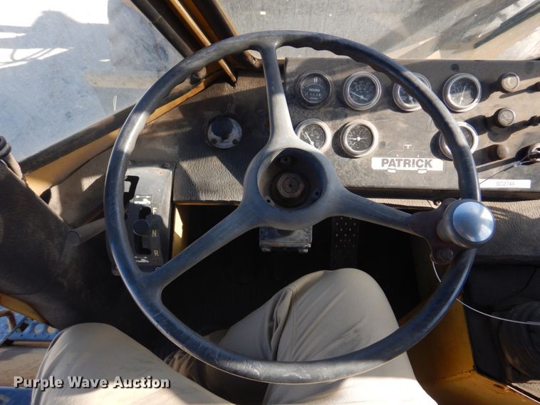 image for item DH8105 2000 Patrick RL200  forklift