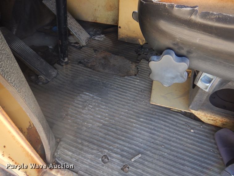 image for item DH8105 2000 Patrick RL200  forklift