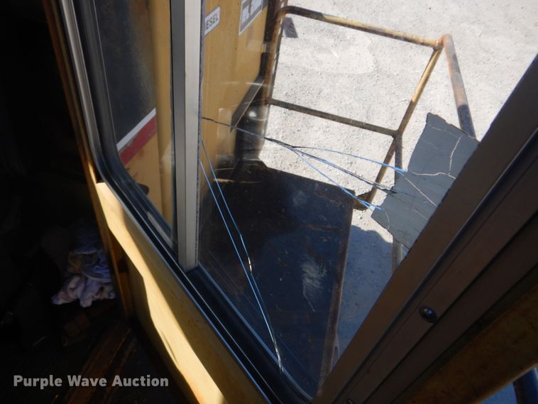 image for item DH8105 2000 Patrick RL200  forklift