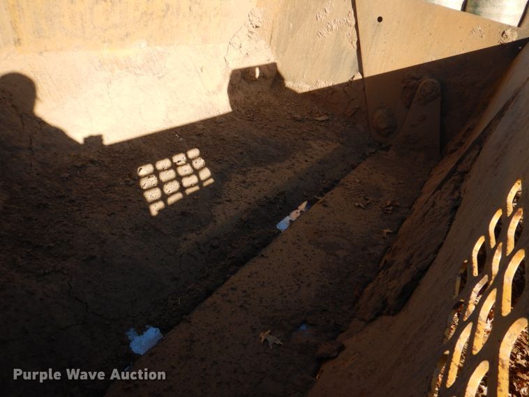 image for item DH8111 2008 Ashland CS18HD  scraper