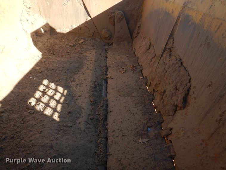 image for item DH8111 2008 Ashland CS18HD  scraper