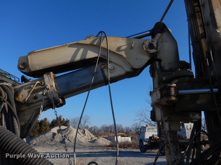 image for item DH8112 Furukawa HCR15-ED  rock drill