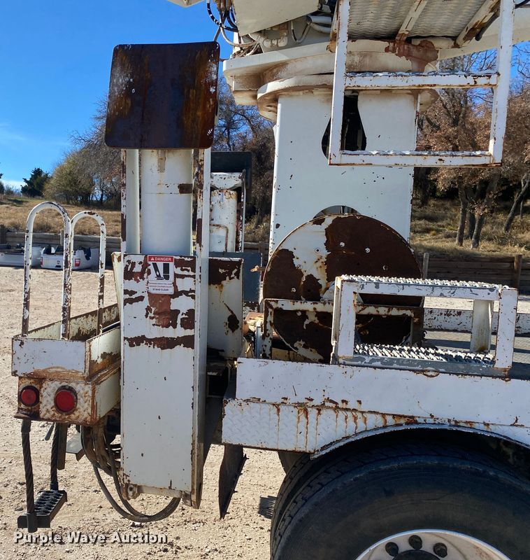 image for item DI3643 2002 Sterling M8500 Acterra  digger derrick truck