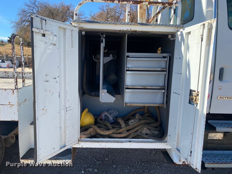 image for item DI3643 2002 Sterling M8500 Acterra  digger derrick truck