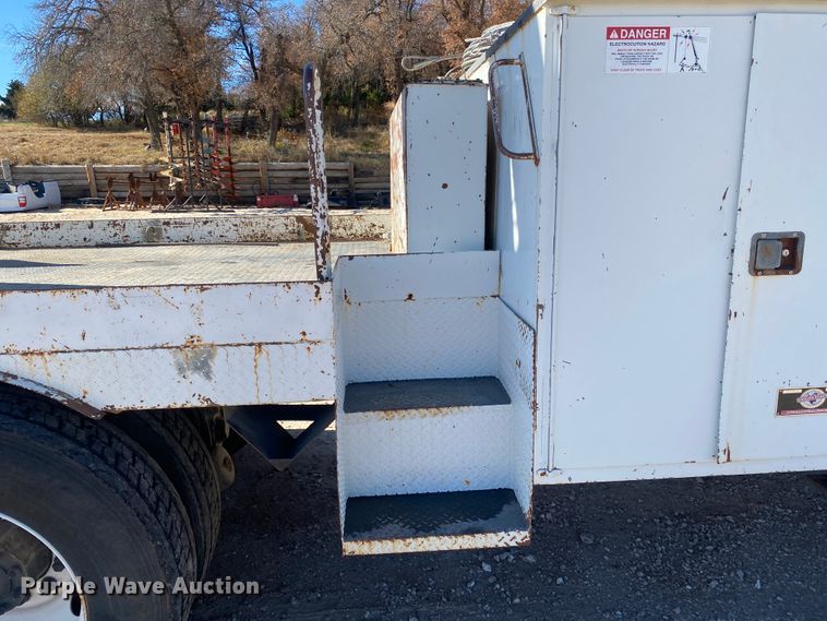 image for item DI3643 2002 Sterling M8500 Acterra  digger derrick truck