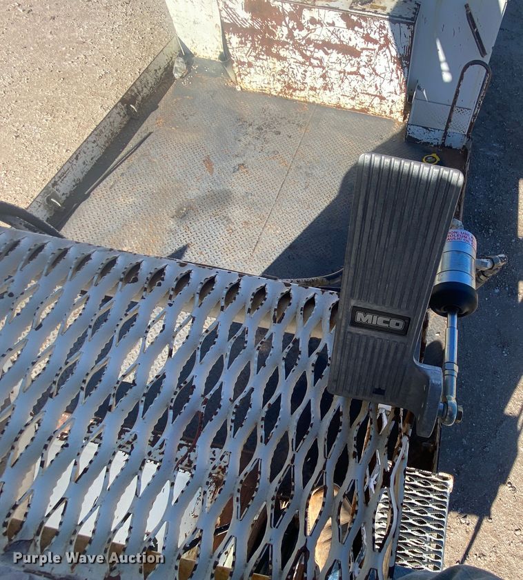 image for item DI3643 2002 Sterling M8500 Acterra  digger derrick truck