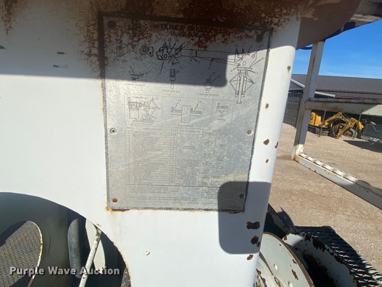 image for item DI3643 2002 Sterling M8500 Acterra  digger derrick truck