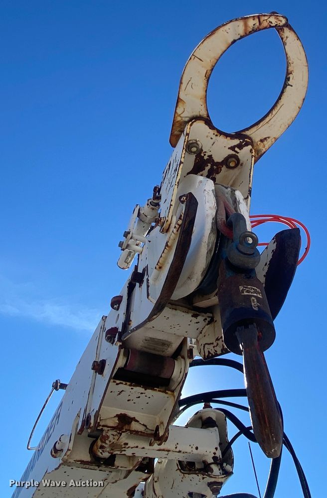 image for item DI3643 2002 Sterling M8500 Acterra  digger derrick truck