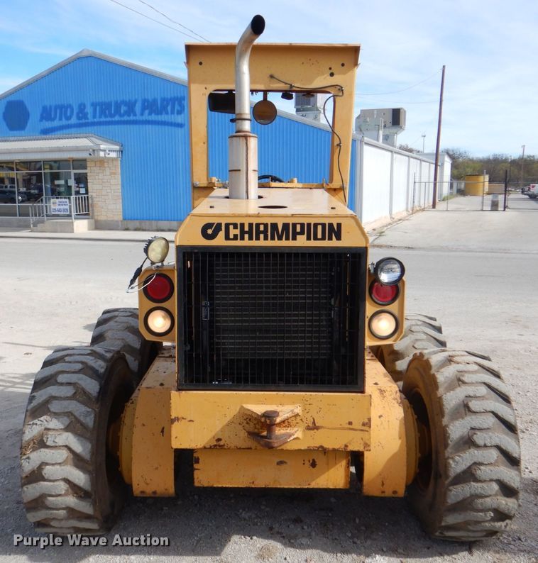 image for item DI8557 1996 Champion C70A  motor grader