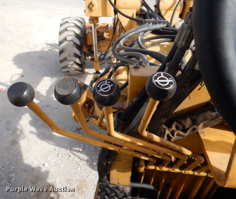 image for item DI8557 1996 Champion C70A  motor grader