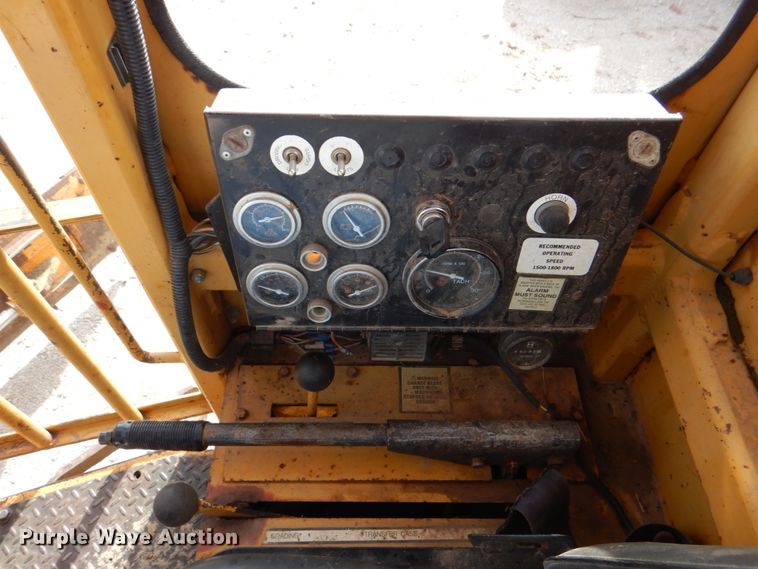 image for item DI8557 1996 Champion C70A  motor grader