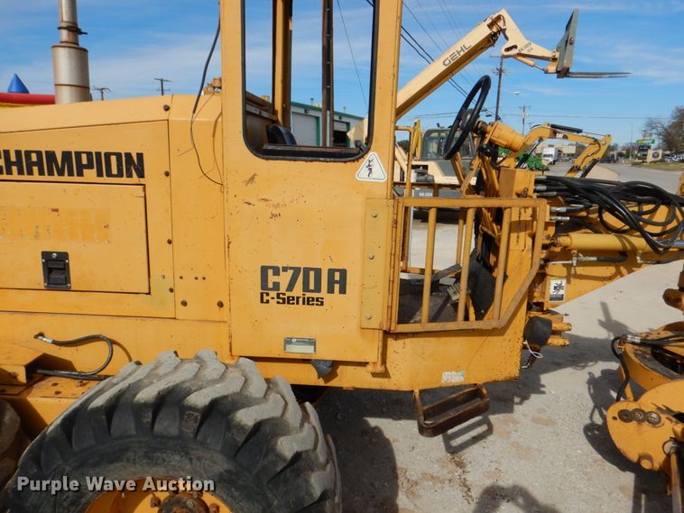 image for item DI8557 1996 Champion C70A  motor grader