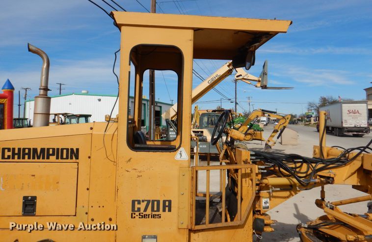 image for item DI8557 1996 Champion C70A  motor grader