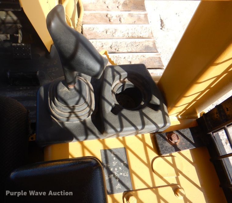 image for item DI8559 2003 Caterpillar D5G LGP  dozer