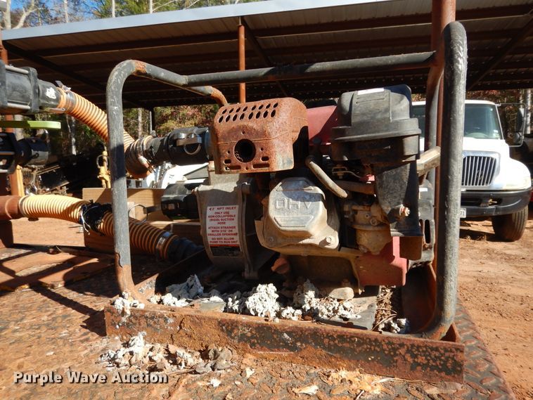 image for item DI8575 2002 Ford F750 Super Duty XL  flatbed truck