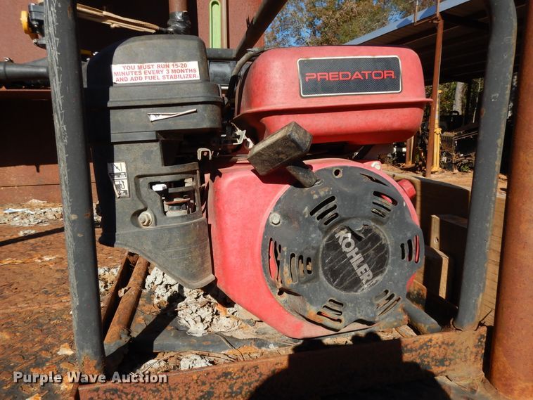 image for item DI8575 2002 Ford F750 Super Duty XL  flatbed truck