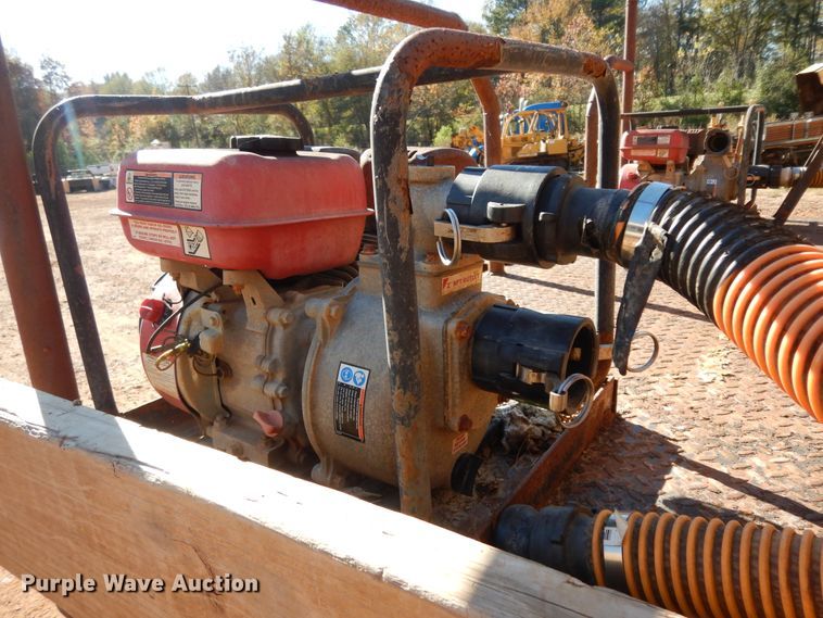 image for item DI8575 2002 Ford F750 Super Duty XL  flatbed truck