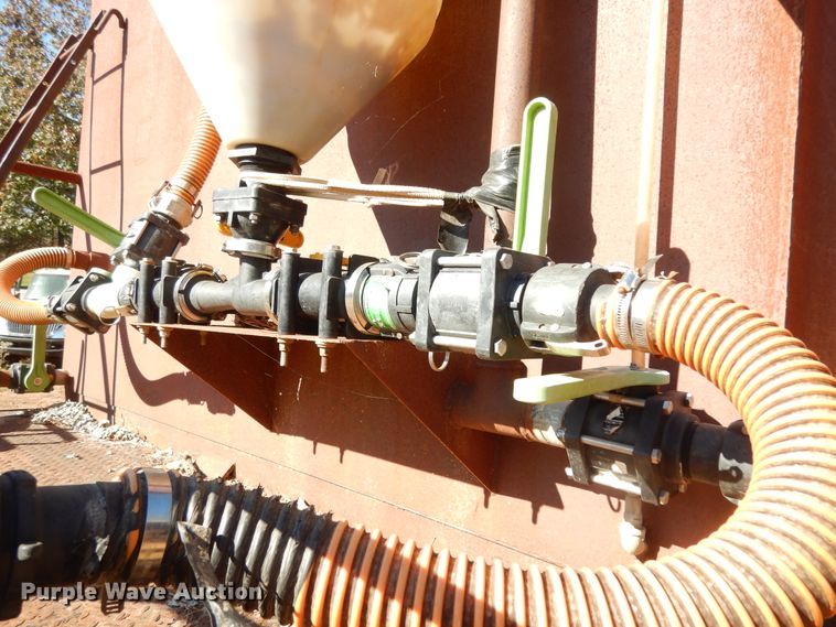 image for item DI8575 2002 Ford F750 Super Duty XL  flatbed truck