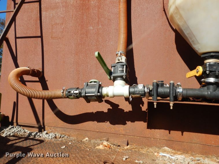 image for item DI8575 2002 Ford F750 Super Duty XL  flatbed truck