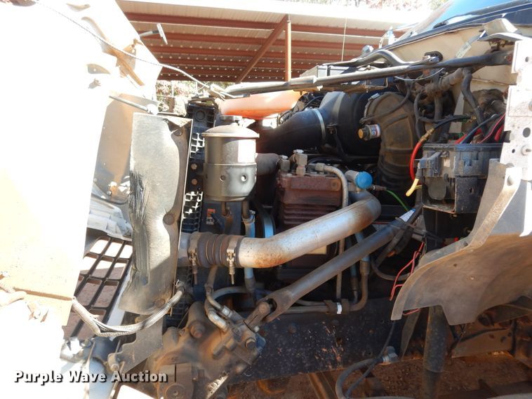 image for item DI8575 2002 Ford F750 Super Duty XL  flatbed truck