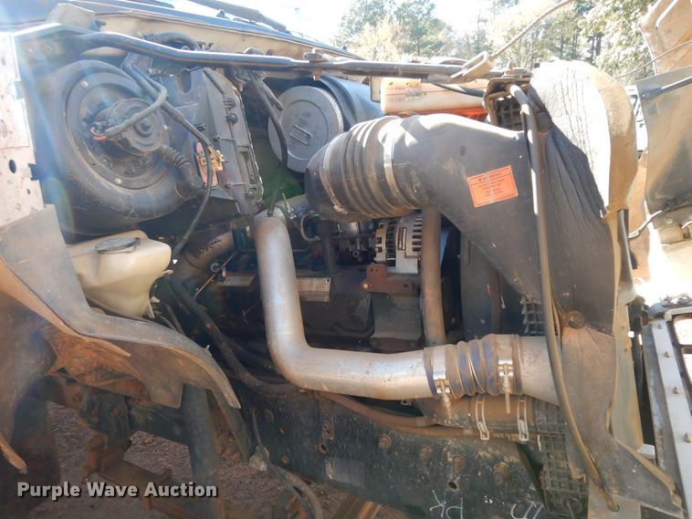 image for item DI8575 2002 Ford F750 Super Duty XL  flatbed truck