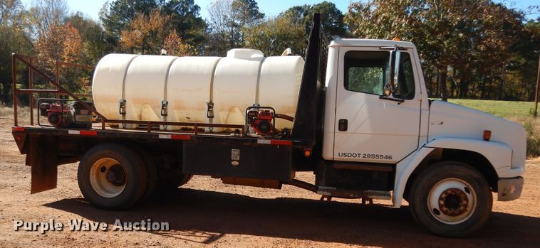 image for item DI8577 2004 Freightliner FL70  flatbed truck