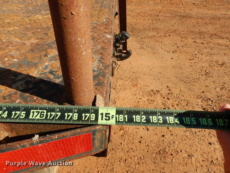 image for item DI8577 2004 Freightliner FL70  flatbed truck