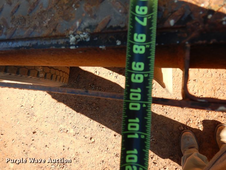 image for item DI8577 2004 Freightliner FL70  flatbed truck