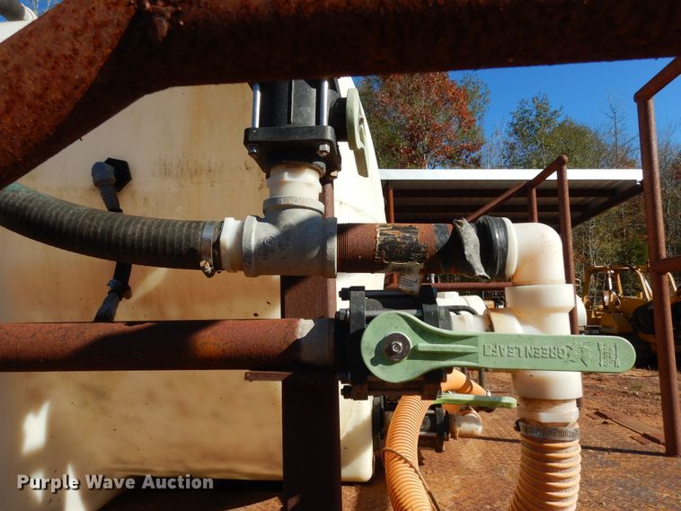 image for item DI8577 2004 Freightliner FL70  flatbed truck