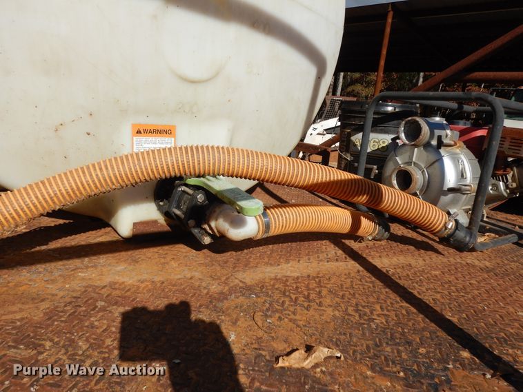 image for item DI8577 2004 Freightliner FL70  flatbed truck