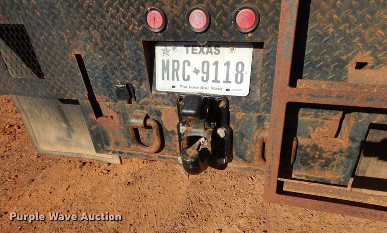 image for item DI8577 2004 Freightliner FL70  flatbed truck