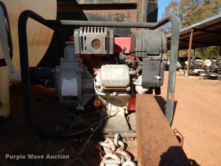 image for item DI8577 2004 Freightliner FL70  flatbed truck