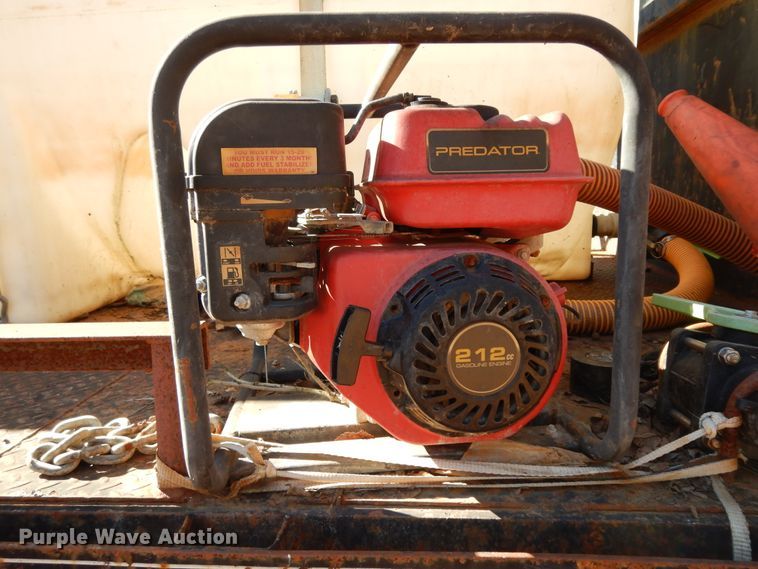 image for item DI8577 2004 Freightliner FL70  flatbed truck