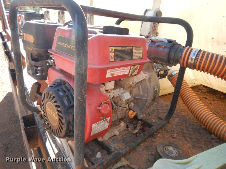 image for item DI8577 2004 Freightliner FL70  flatbed truck