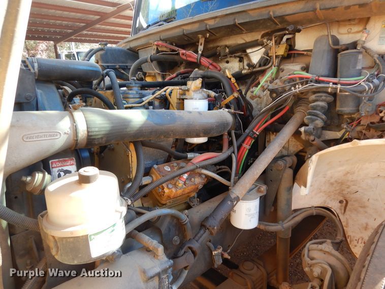 image for item DI8577 2004 Freightliner FL70  flatbed truck