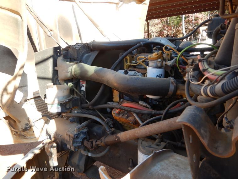 image for item DI8577 2004 Freightliner FL70  flatbed truck